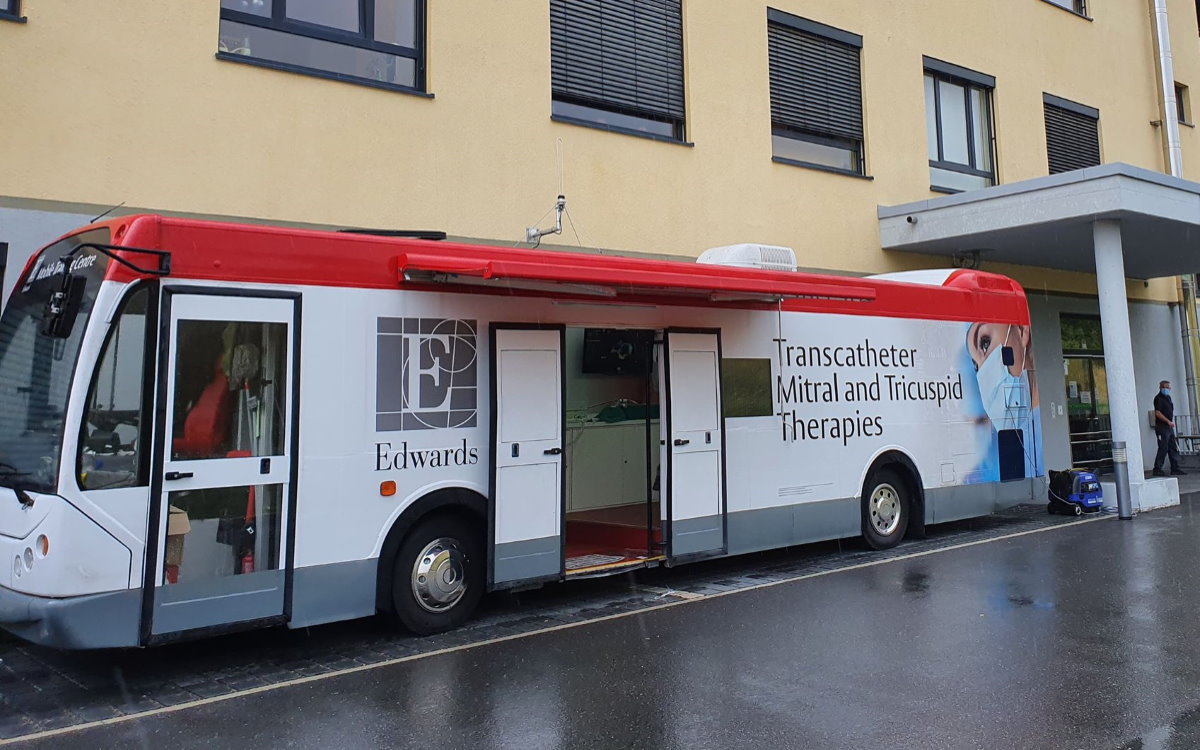 Heart Operation Training Bus RSP12